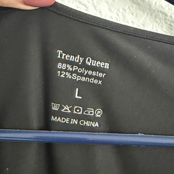 Trendy Queen Black Long Sleeve Top - Picture 2 of 6